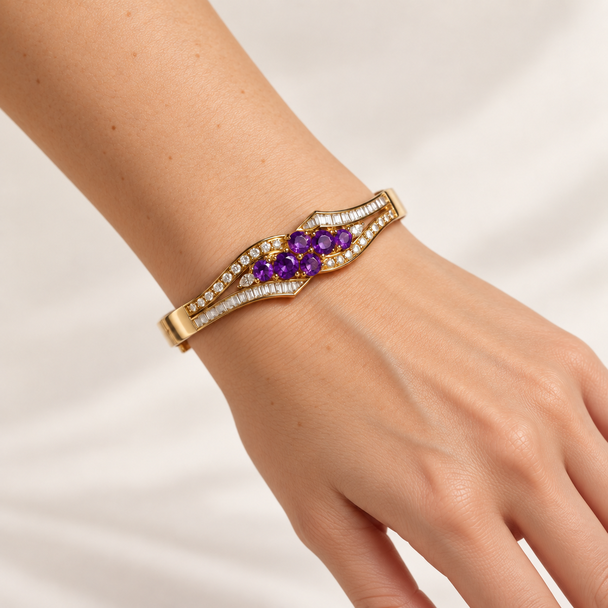 18ct Yellow Gold Amethyst & Diamond Bangle