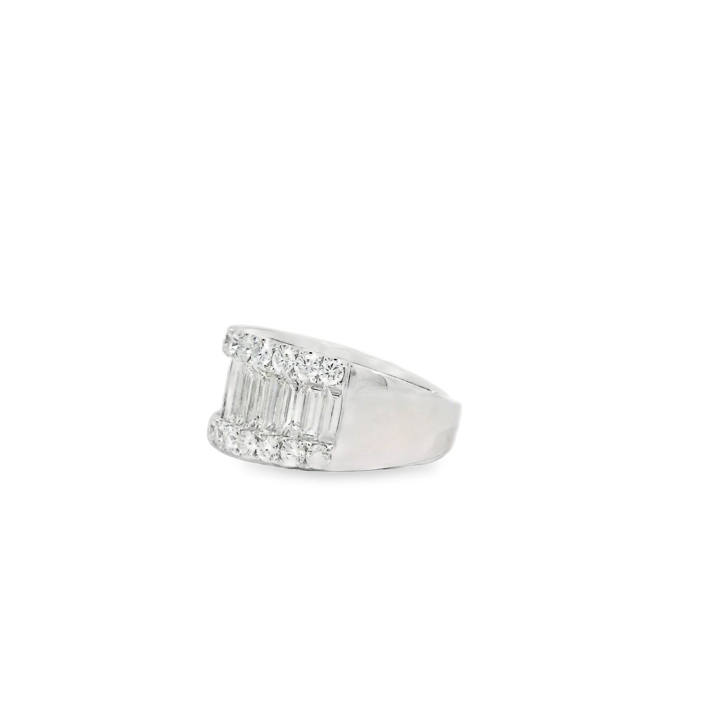18K White Gold Baguette & Round Diamond Ring