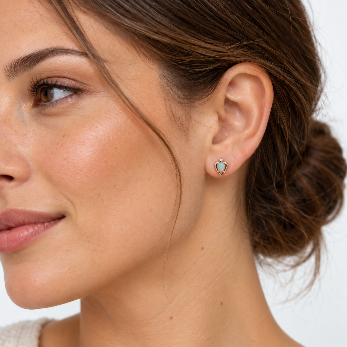 9ct Yellow Gold Teardrop Opal Stud Earrings