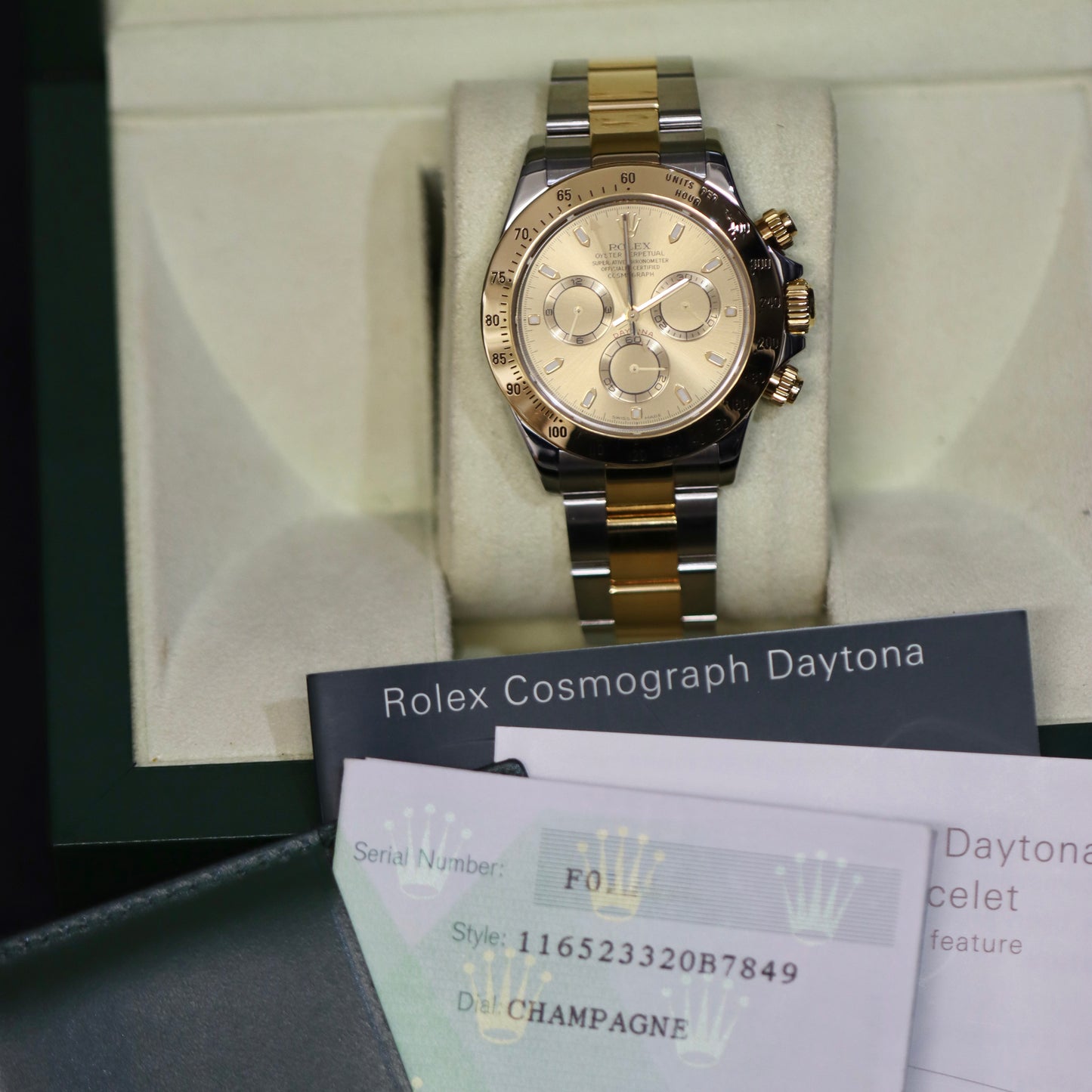 2004 Rolex Daytona 116523 -Champagne - 40MM - Box & Papers