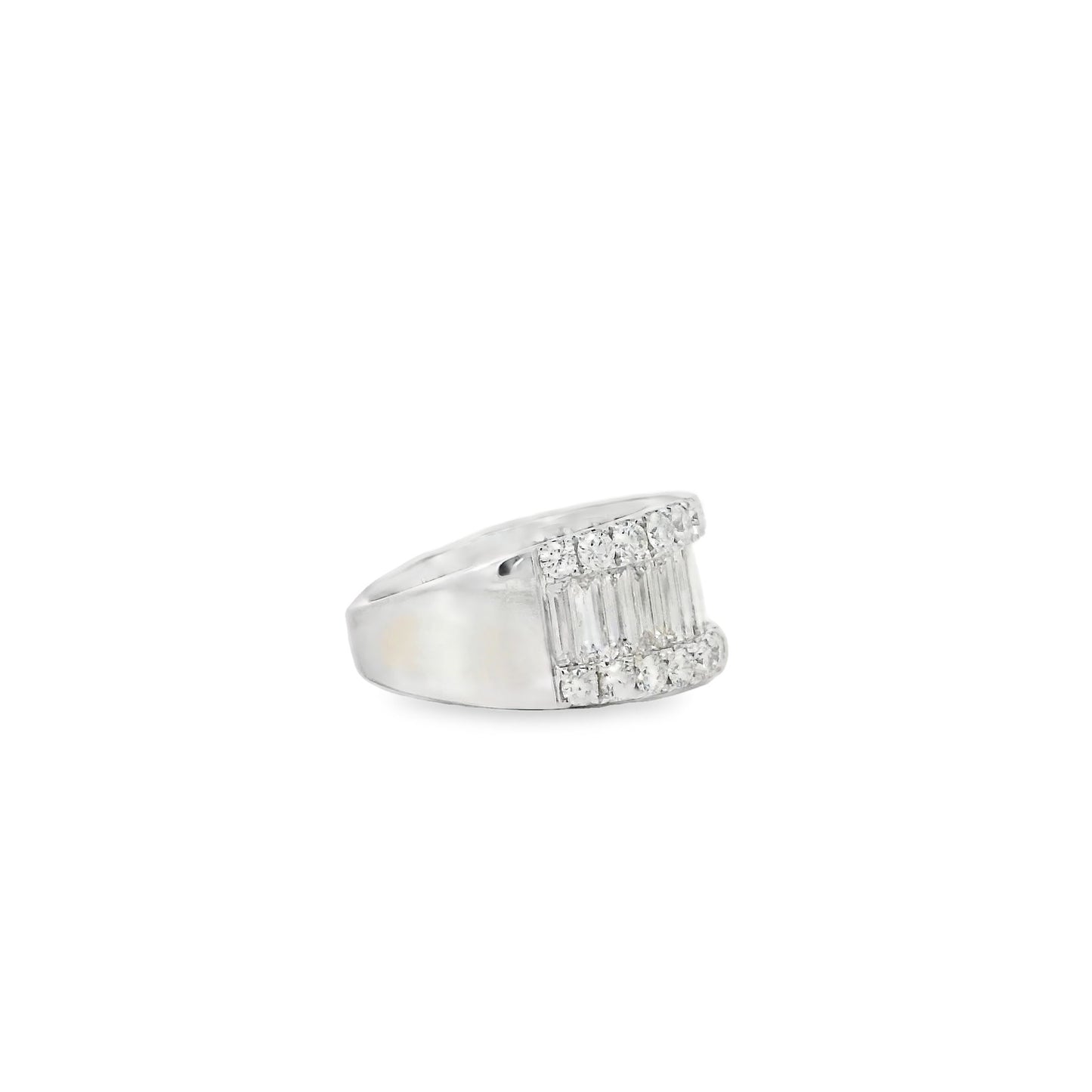 18K White Gold Baguette & Round Diamond Ring