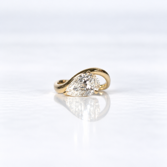 14ct Yellow Gold 3.02ct Pear-Cut Lab-Grown Diamond Ring