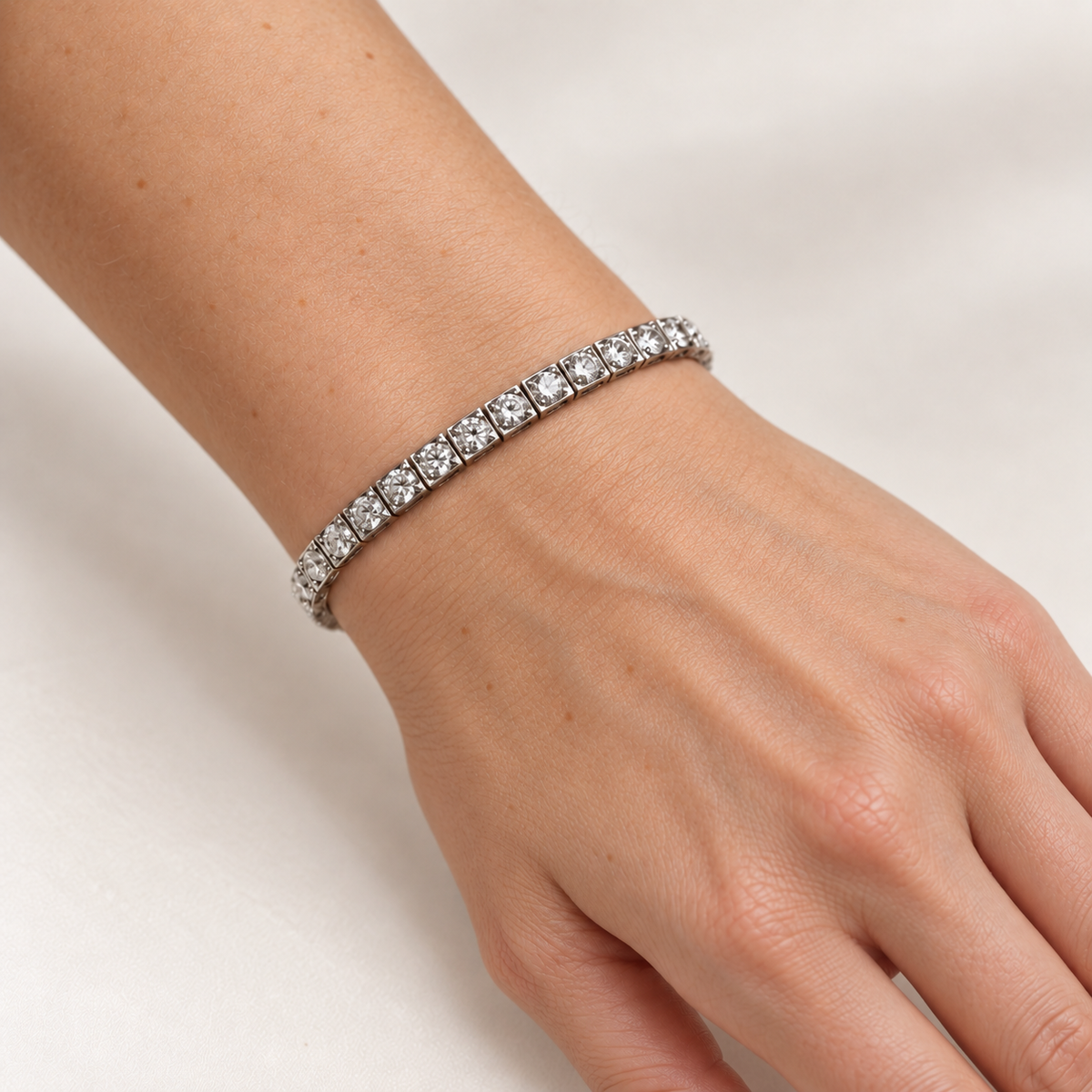 18ct White Gold 10.00ct Lab-Grown Diamond Tennis Bracelet