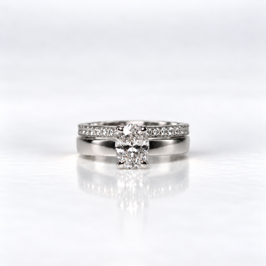 18ct White Gold 0.90ct Oval Diamond Engagement & Wedding Ring Set