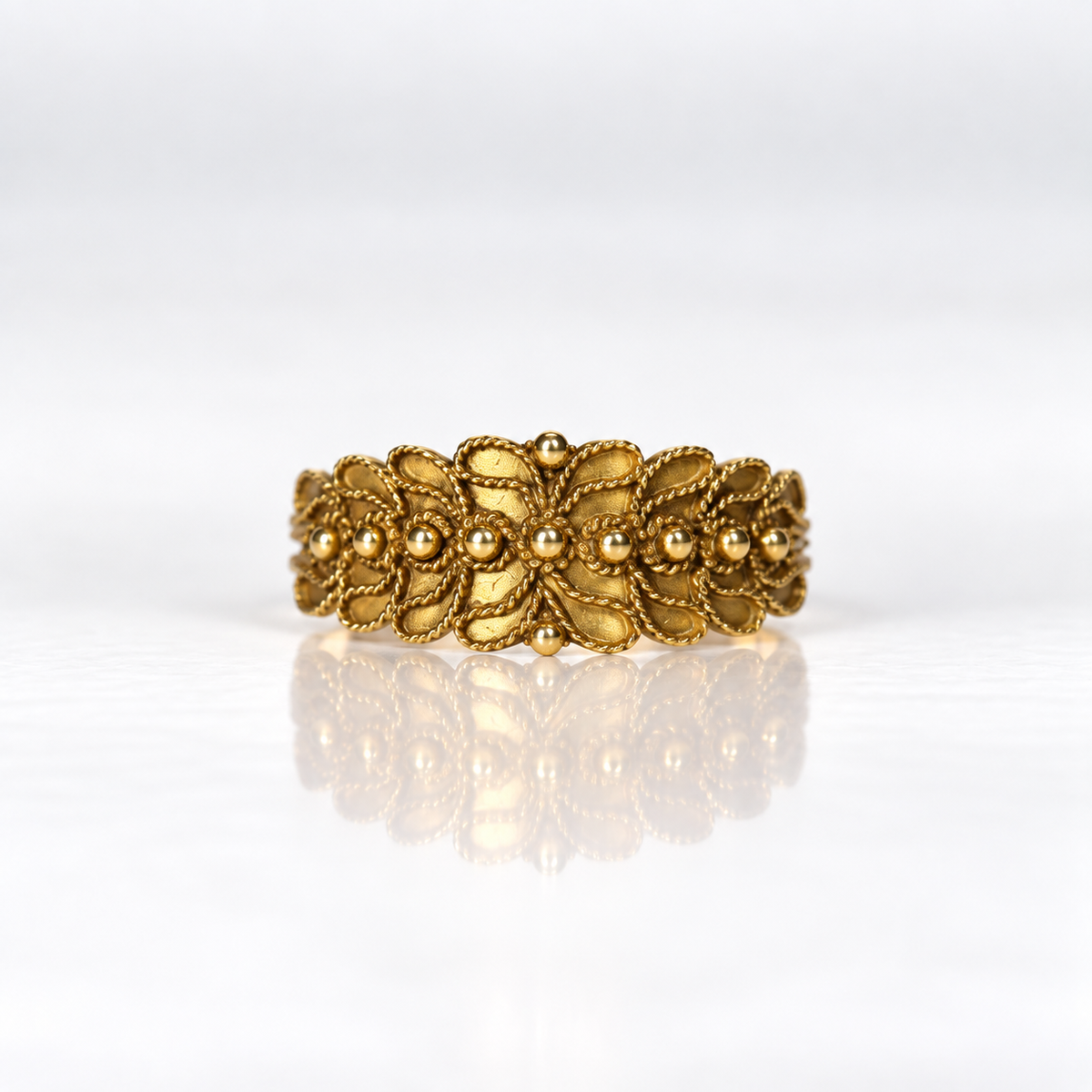 18ct Yellow Gold Marrocu Gioielli Vintage Ribbon & Ball Dress Ring