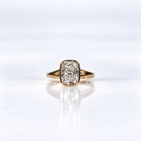 14ct Yellow Gold 3.00ct Elongated Cushion-Cut Lab-Grown Diamond Ring