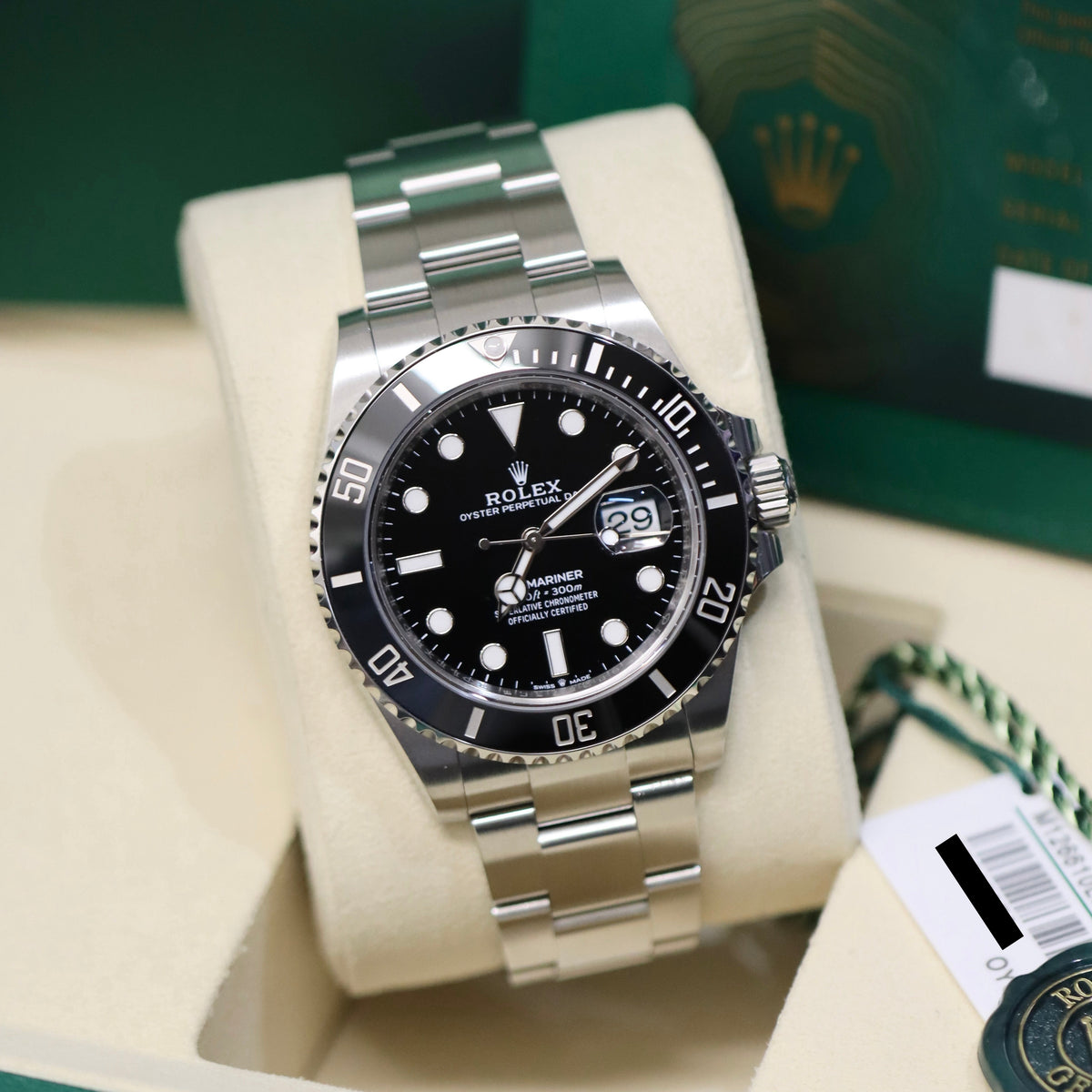2025 Rolex Submariner Date - 41MM - 126610LN - Box & papers