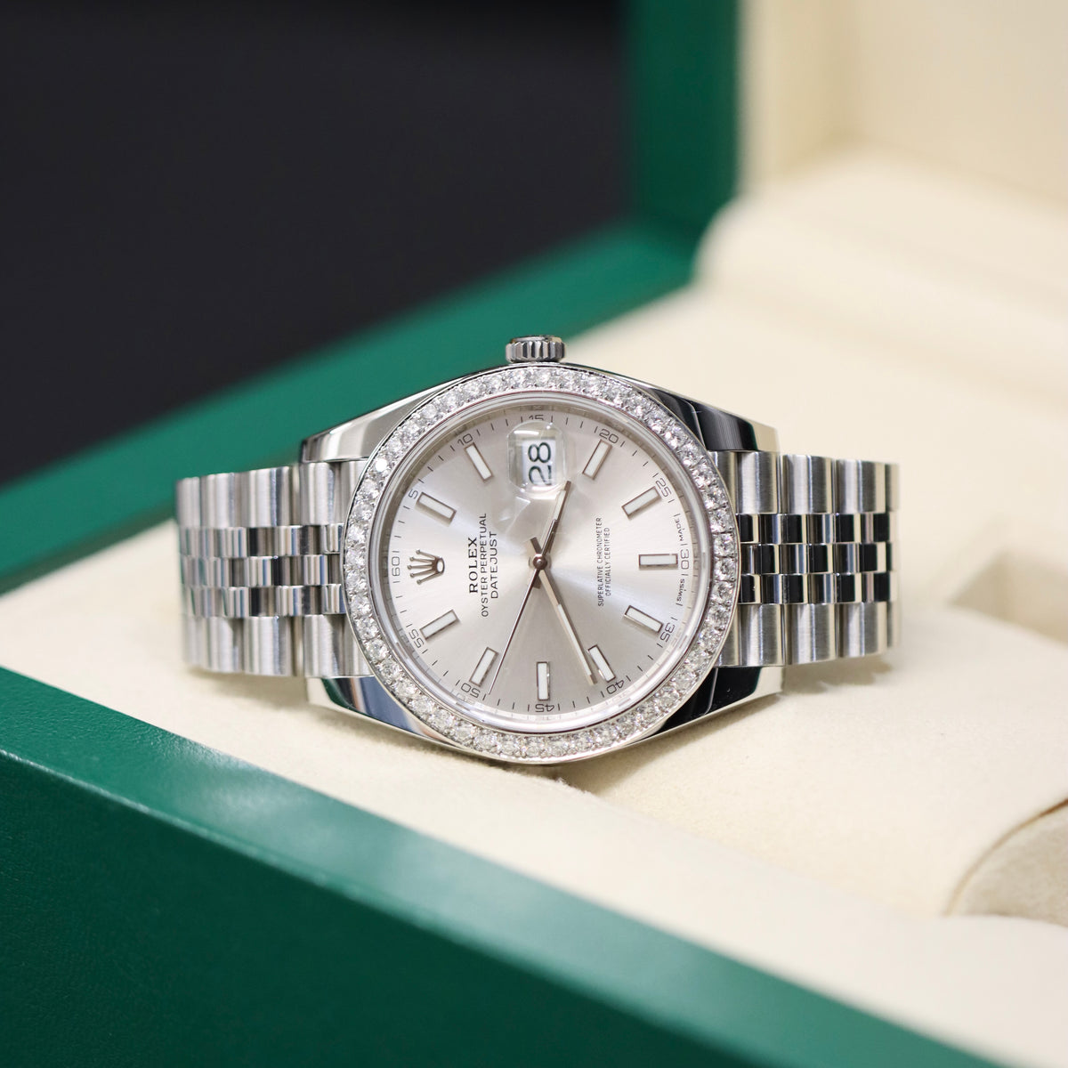ON hold - Rolex Datejust 41MM - 126300 - F VS Natural Diamonds - Box & Papers