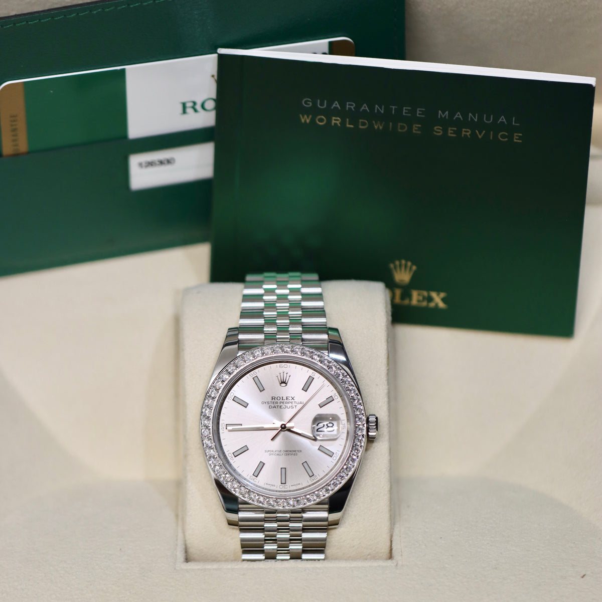 ON hold - Rolex Datejust 41MM - 126300 - F VS Natural Diamonds - Box & Papers