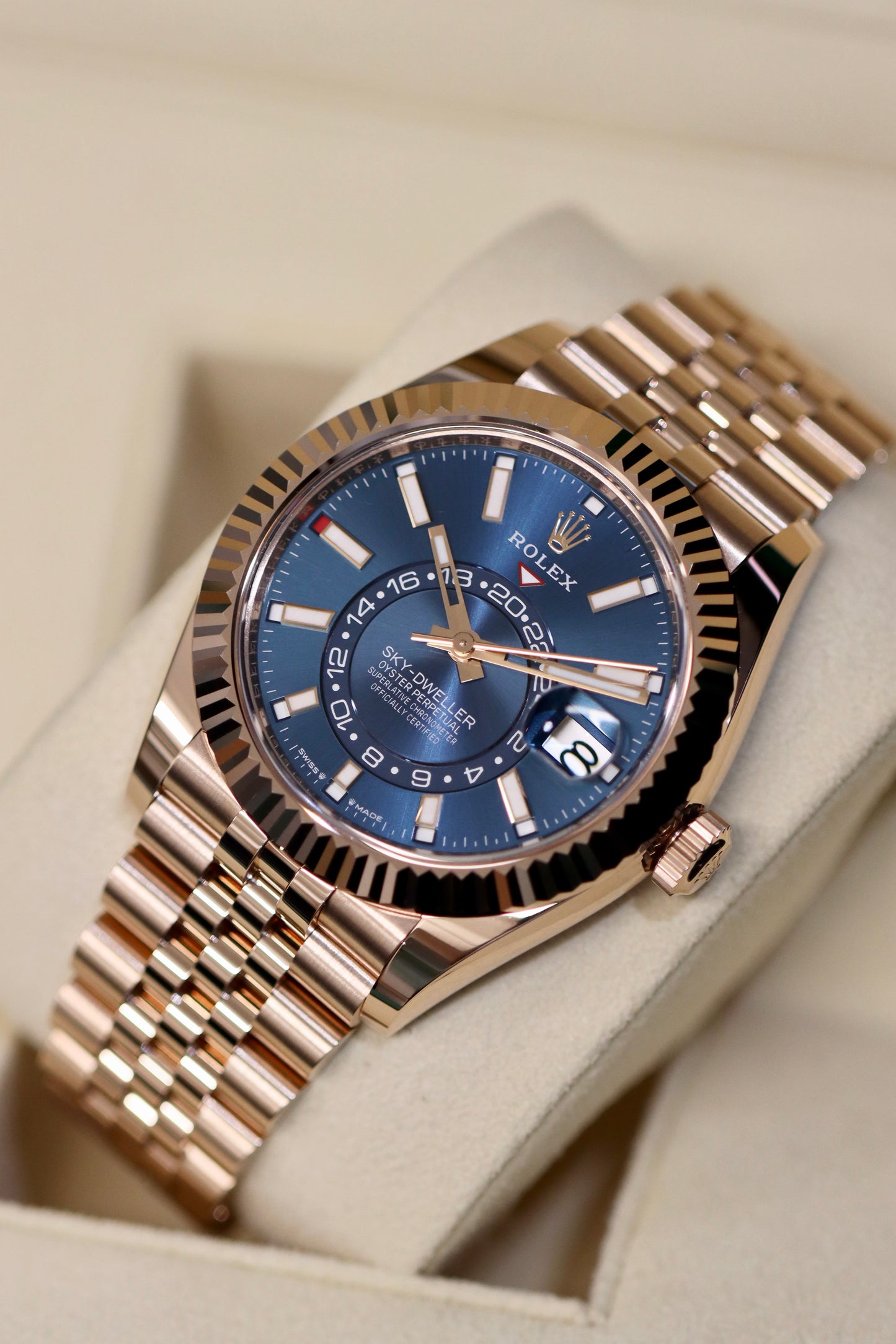 Rolex Sky-Dweller - Blue - Everose - 336935 - 42MM