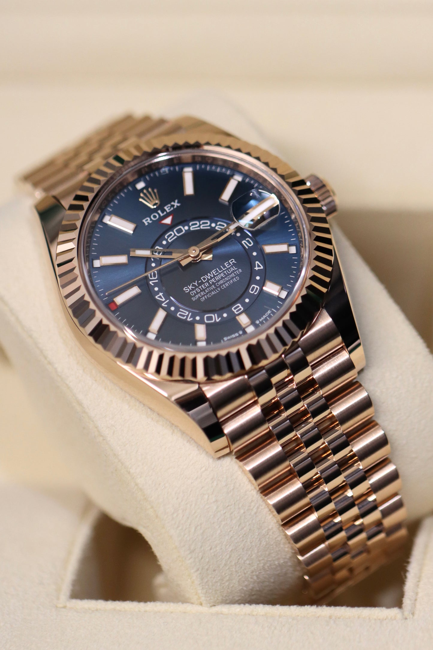 Rolex Sky-Dweller - Blue - Everose - 336935 - 42MM