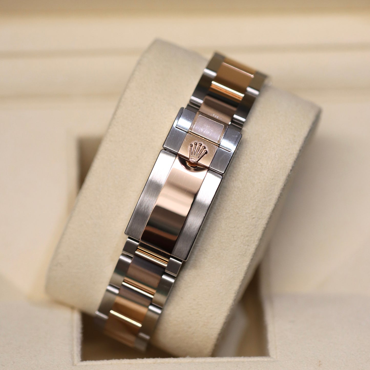 Rolex GMT-MASTER II 'ROOTBEER' = 126711CHNR