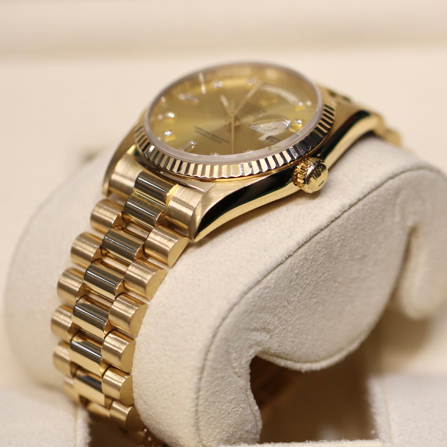 Rolex Day-Date 36MM - 18238 - Diamond Dial