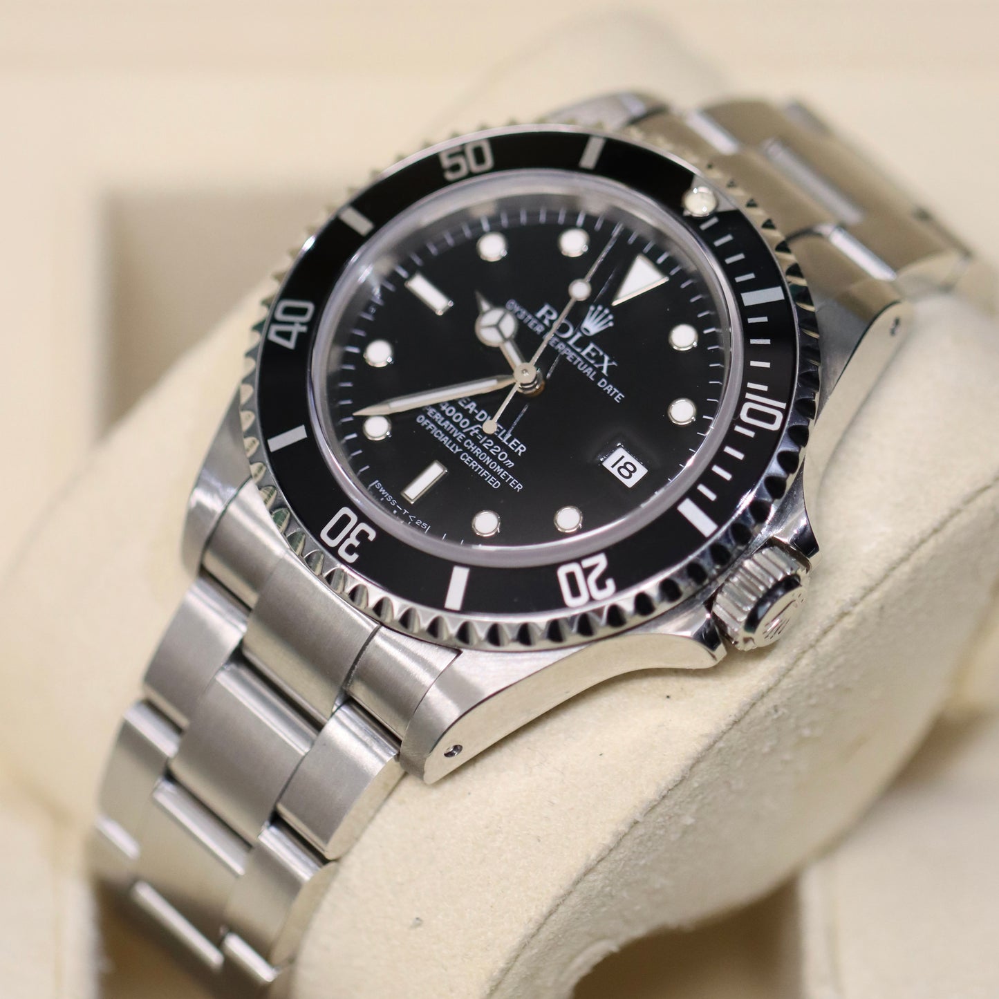 Rolex Sea-Dweller 16600 - 40MM - B&P