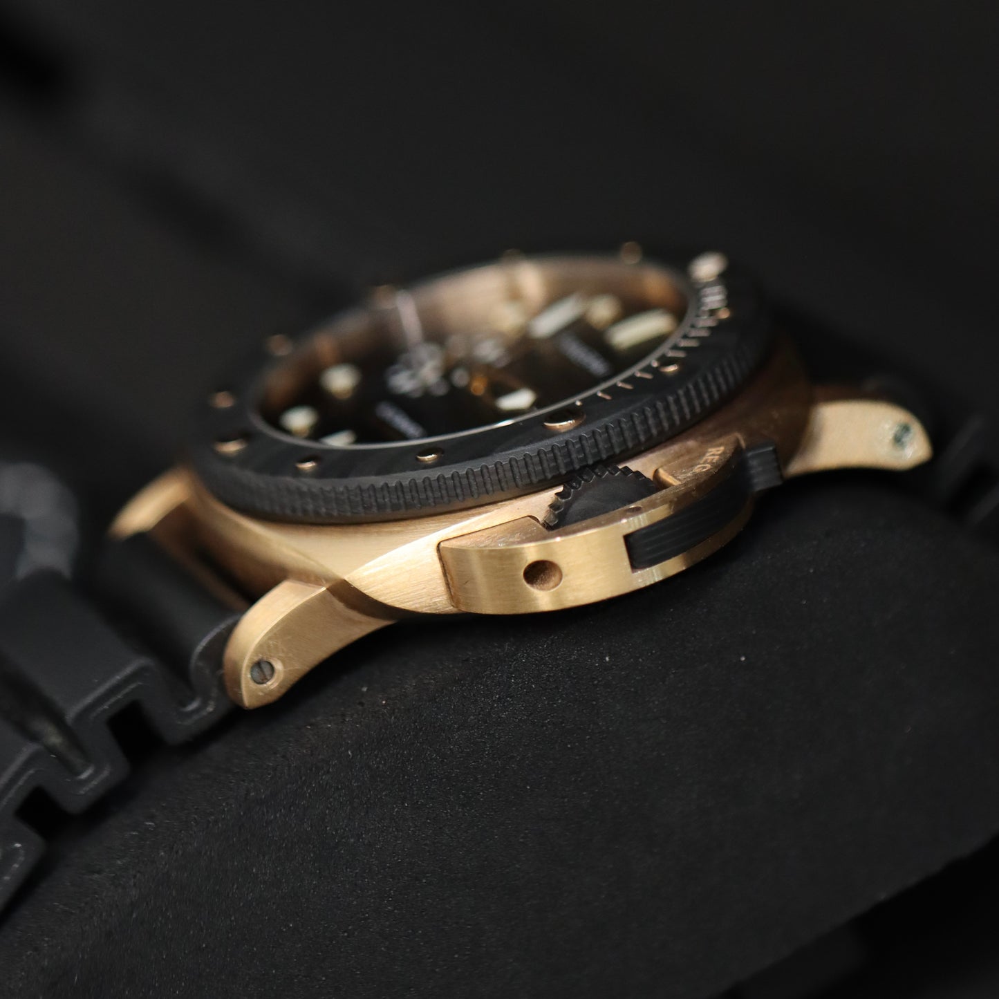 Panerai Luminor Submersible 18k Goldtech OroCarbo