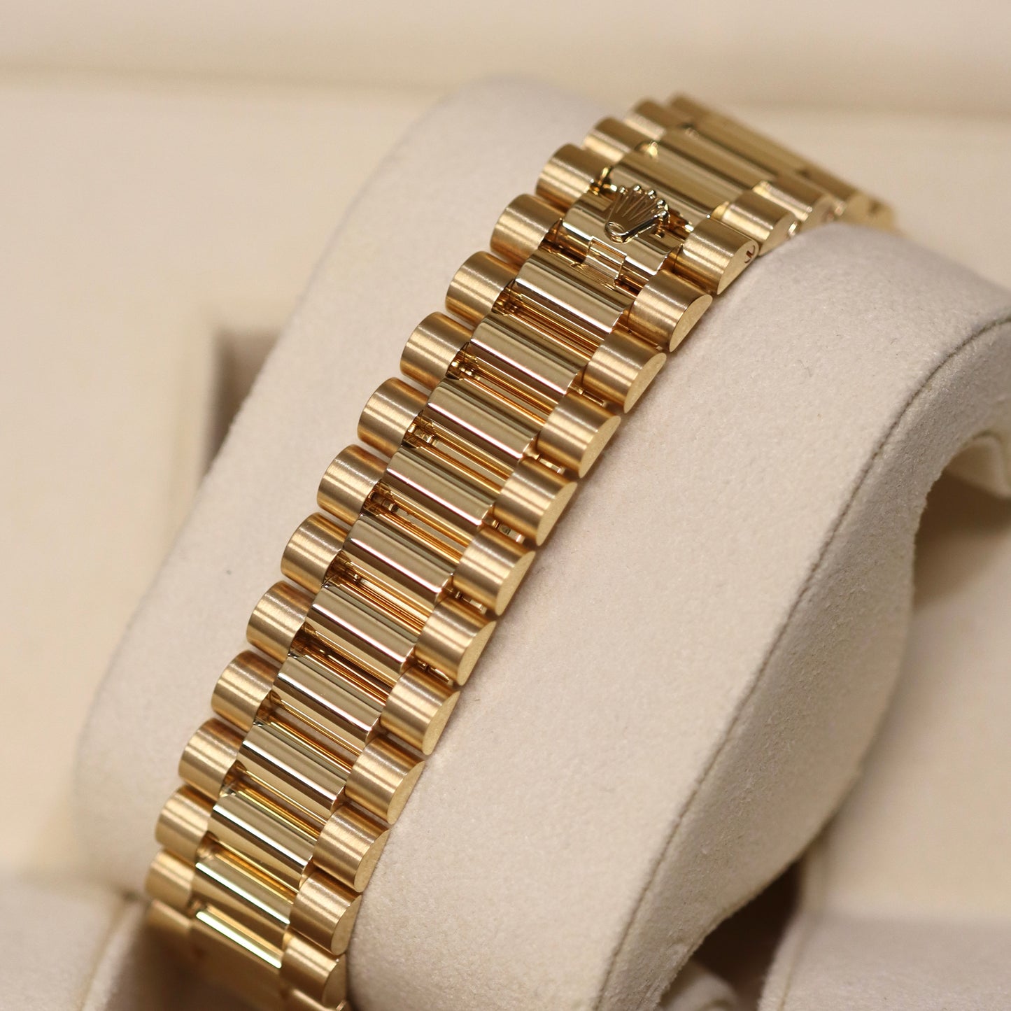 2022 Rolex Day-Date 228238 - Baguette Diamonds - Champagne