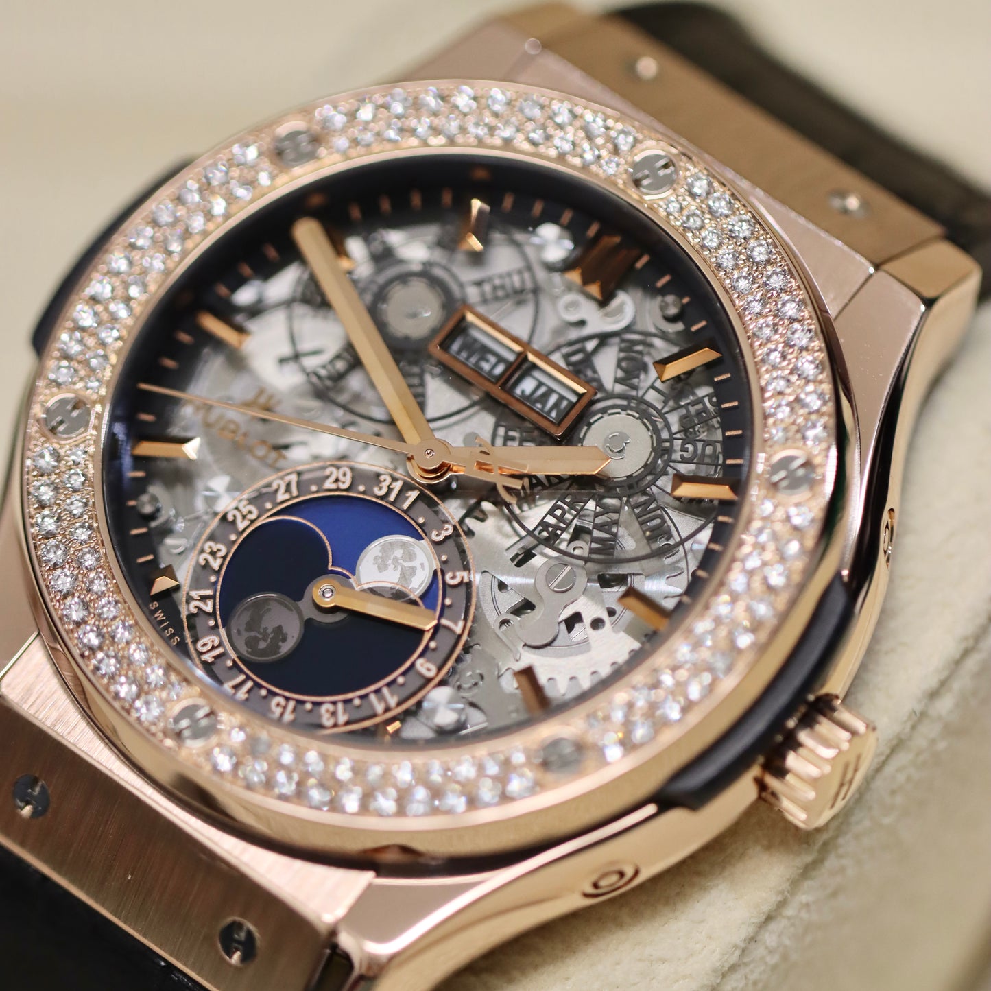 Hublot Aerofusion Moonphase 18K King Gold - VS Diamonds - 517.OX.0180.LR