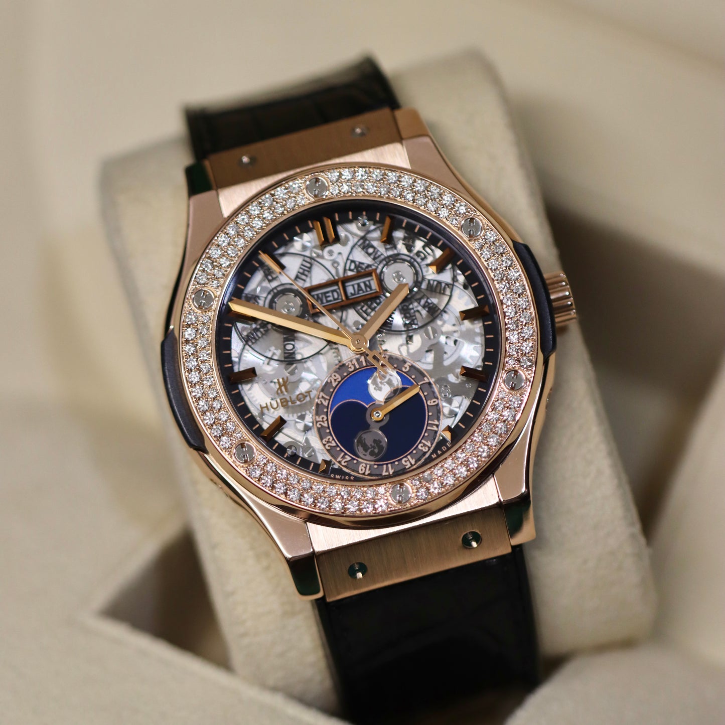 Hublot Aerofusion Moonphase 18K King Gold - VS Diamonds - 517.OX.0180.LR