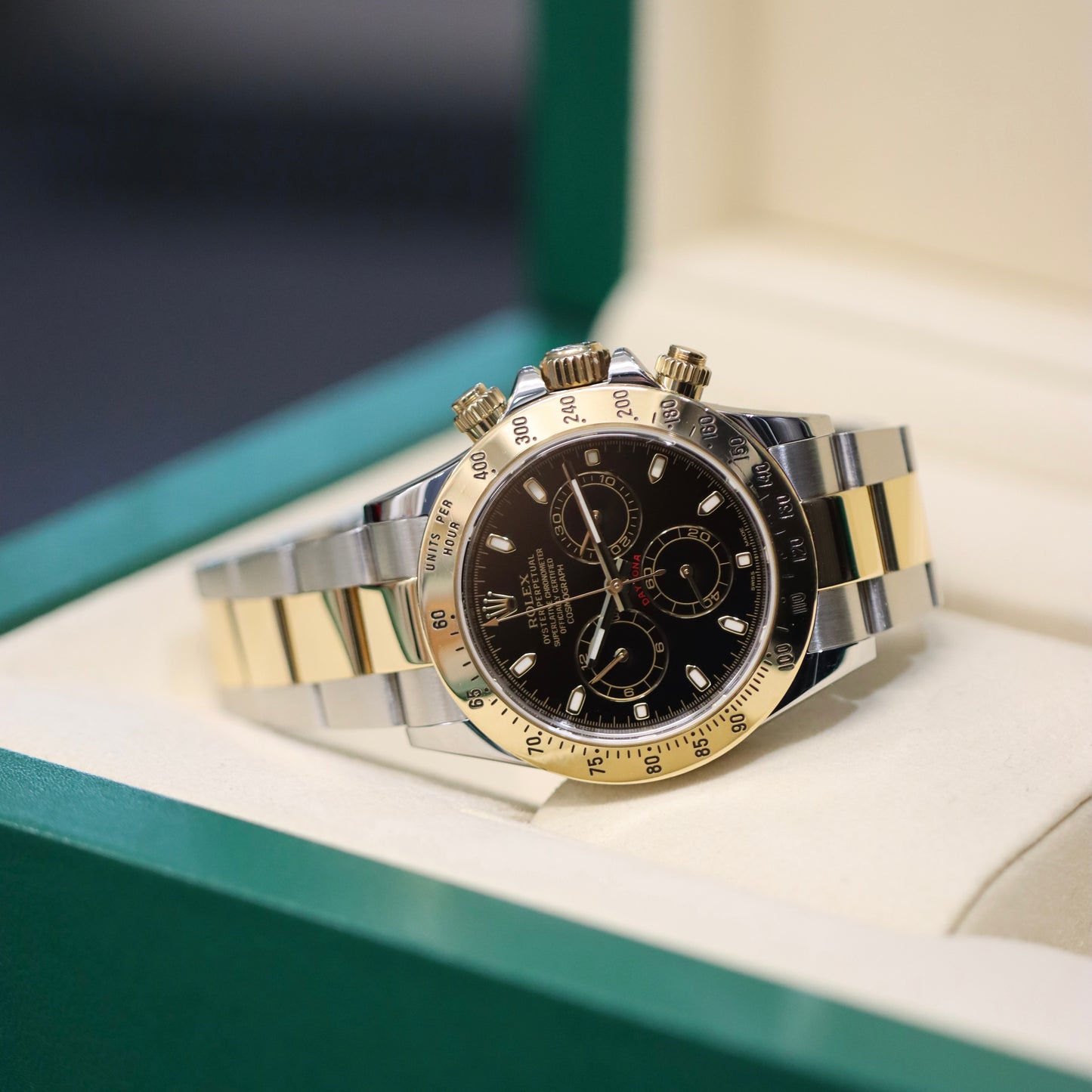 Rolex Daytona Cosmograph - 116523 - 18K Gold & Steel