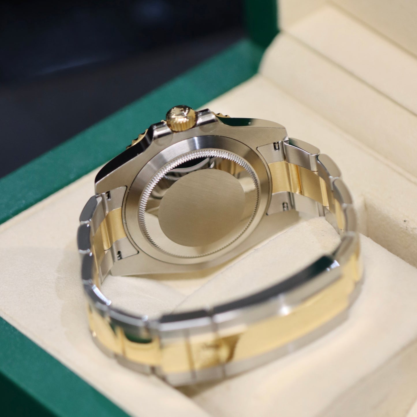 2018 Rolex Submariner 116613LN - 40MM - BOX & PAPERS