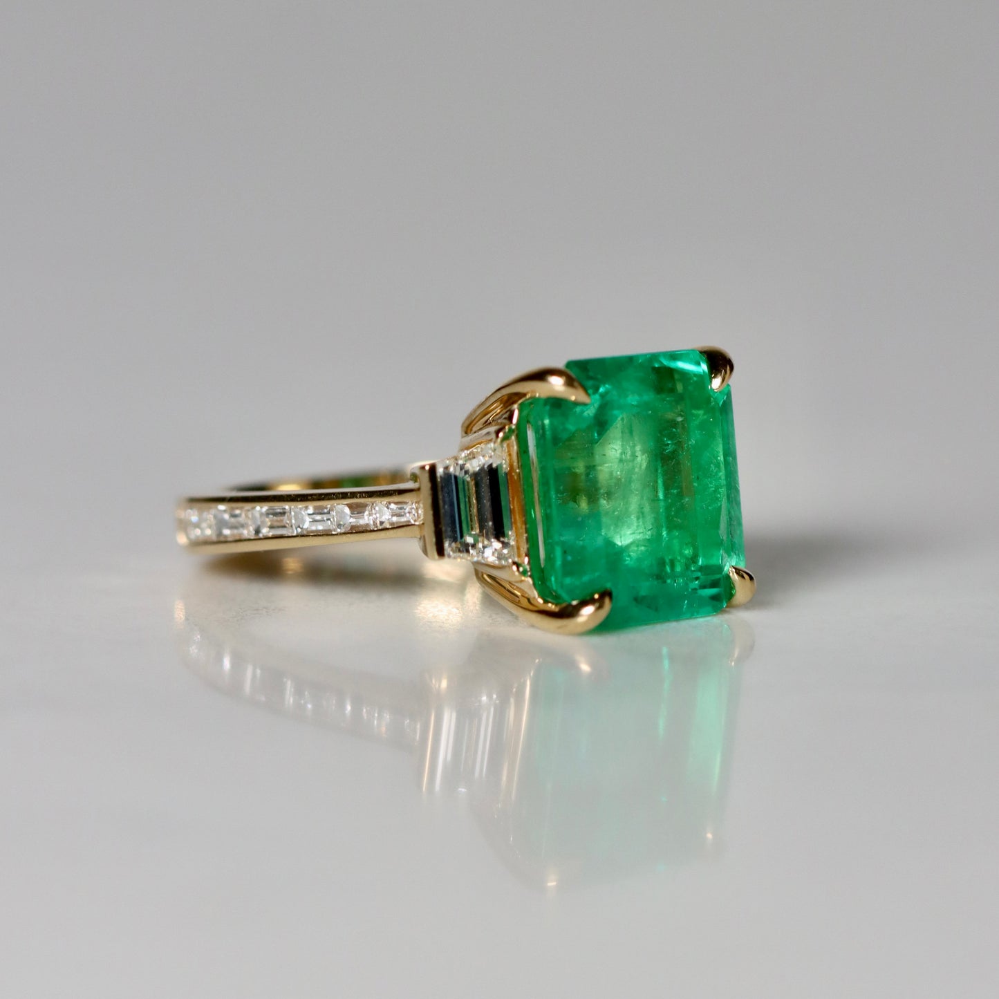 7.13ct Natural Emerald & Diamond Ring