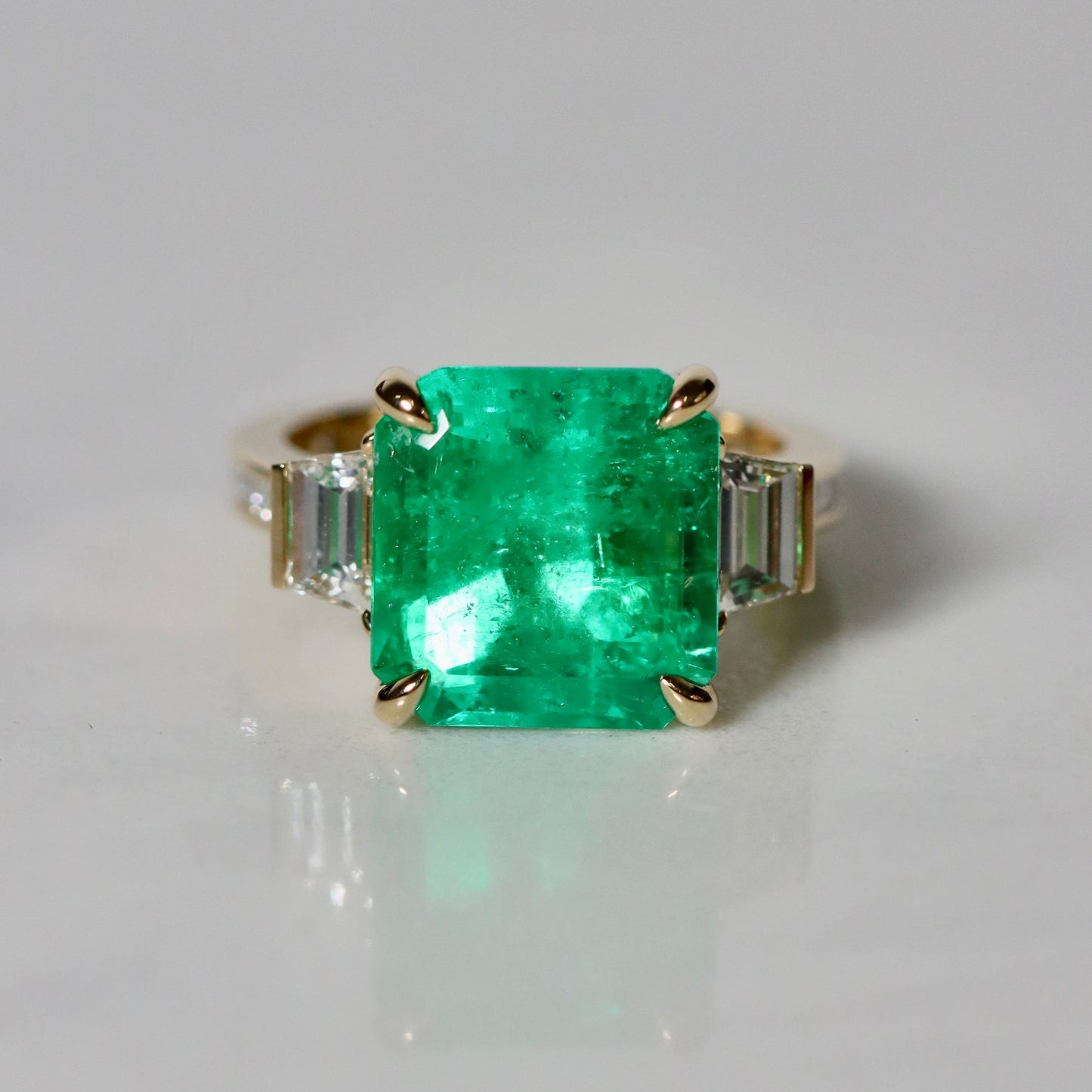 7.13ct Natural Emerald & Diamond Ring