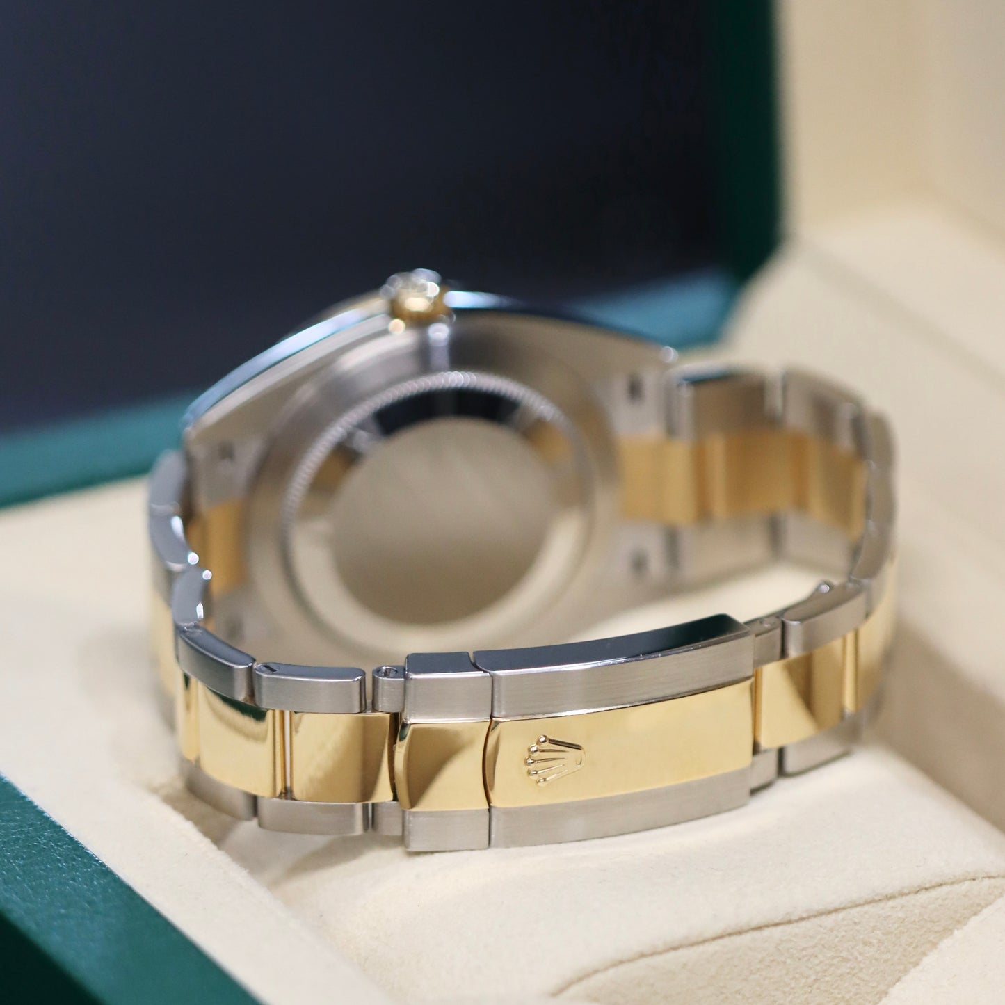 Rolex Datejust 41MM - F VS Diamonds Bezel - Box & Papers