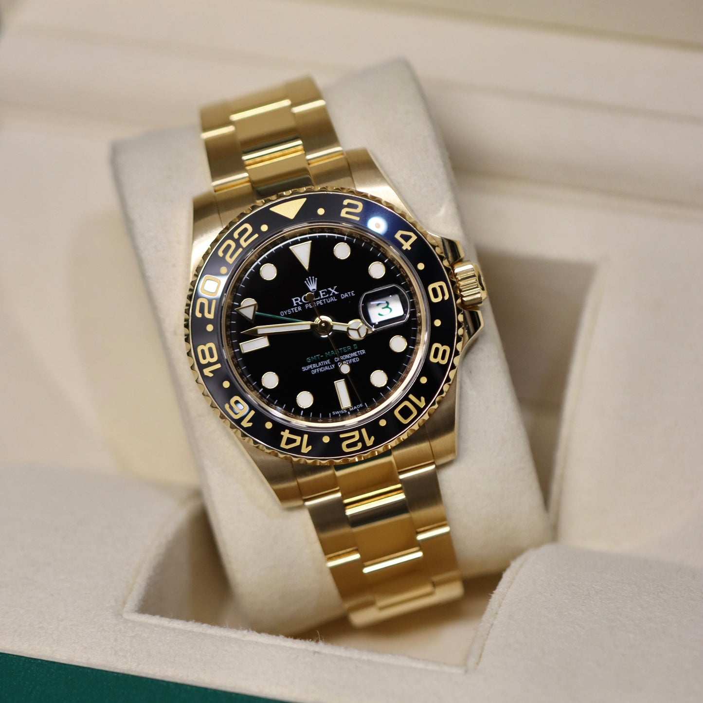 2011 Rolex GMT-MASTER II - 116718LN - Full Set