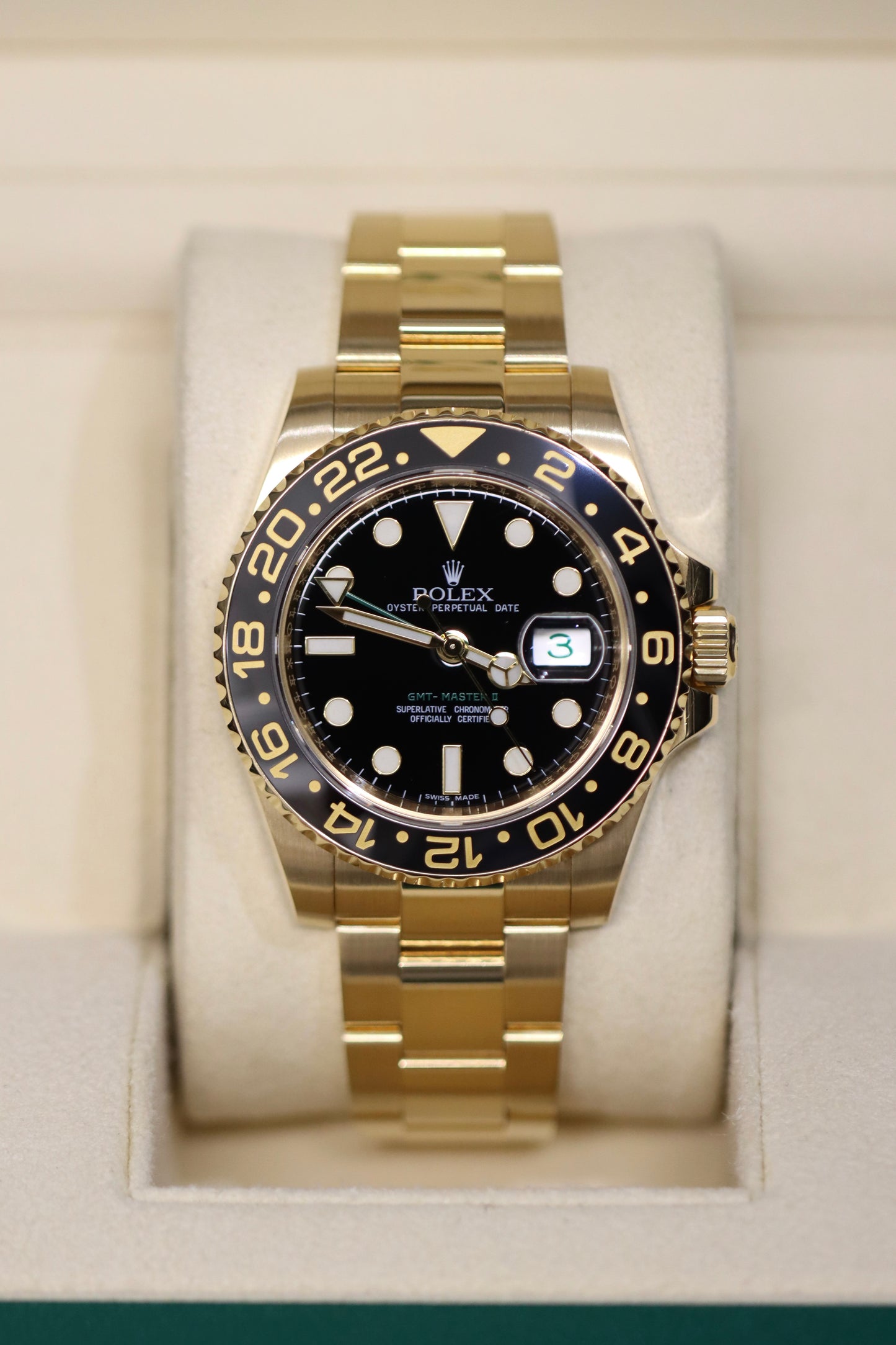 2011 Rolex GMT-MASTER II - 116718LN - Full Set