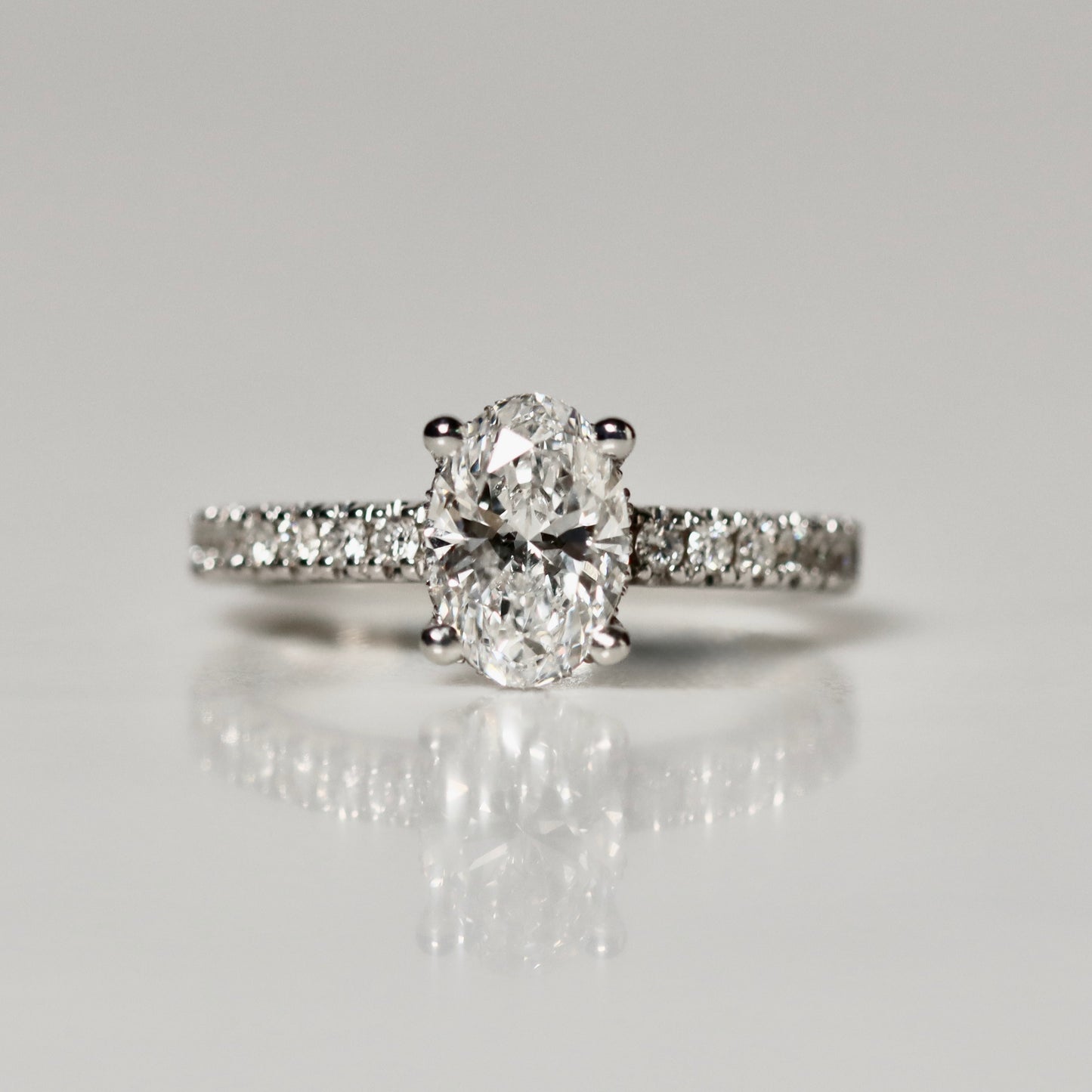 18K White Gold Oval Diamond Ring – 1.26ct