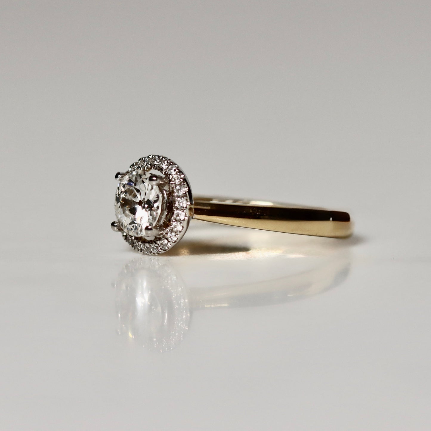 18ct Yellow Gold European Cut Diamond Ring