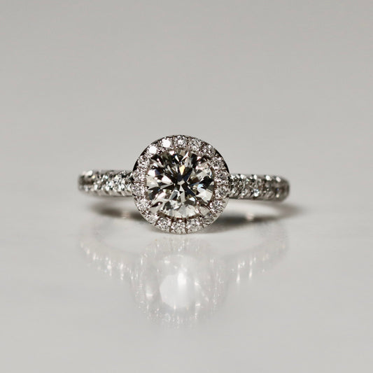 18ct White Gold Diamond Halo Engagement Ring