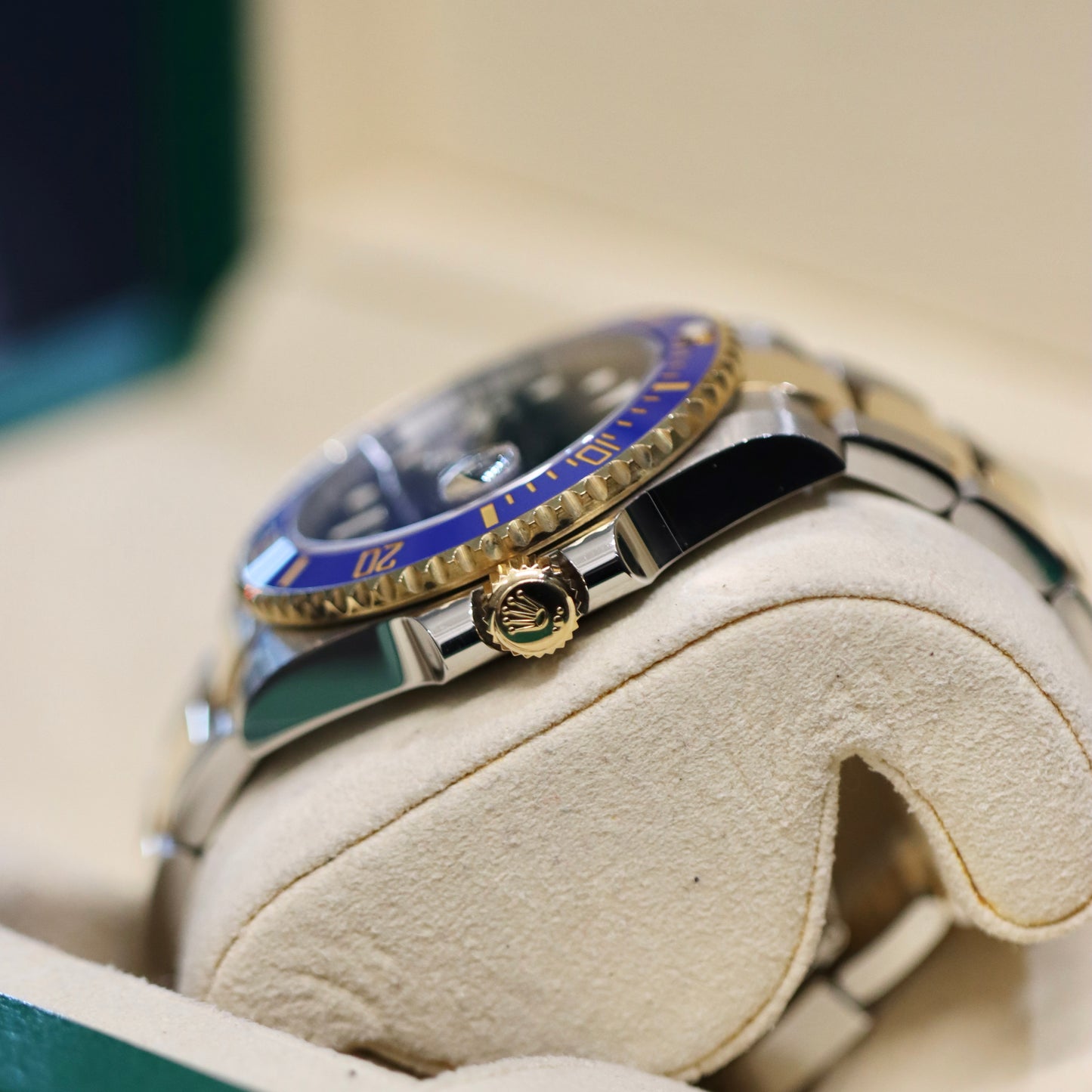 2016 Rolex Submariner 'Bluesy' 116613LB - Box and Papers