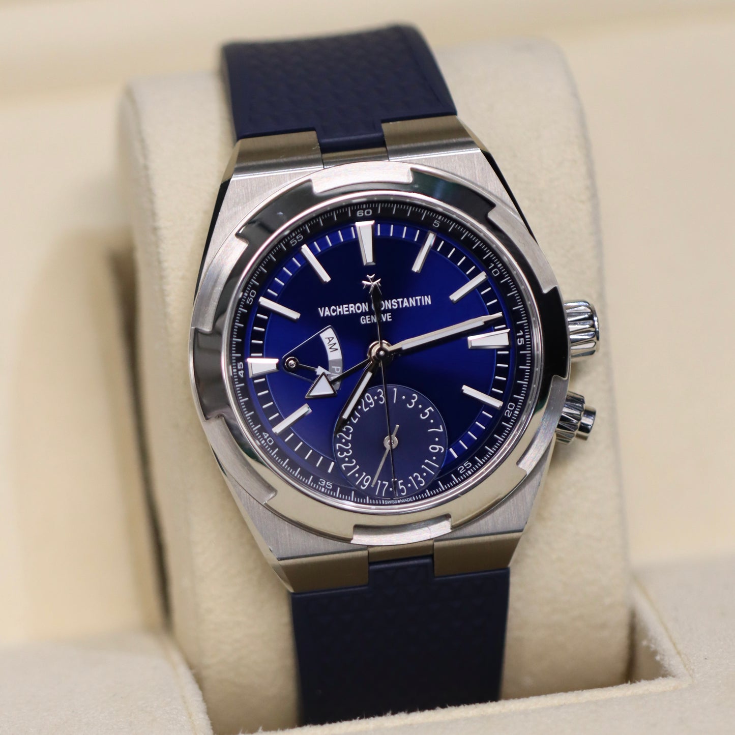 Vacheron Constantin Overseas 7900V - Dual Time - Blue
