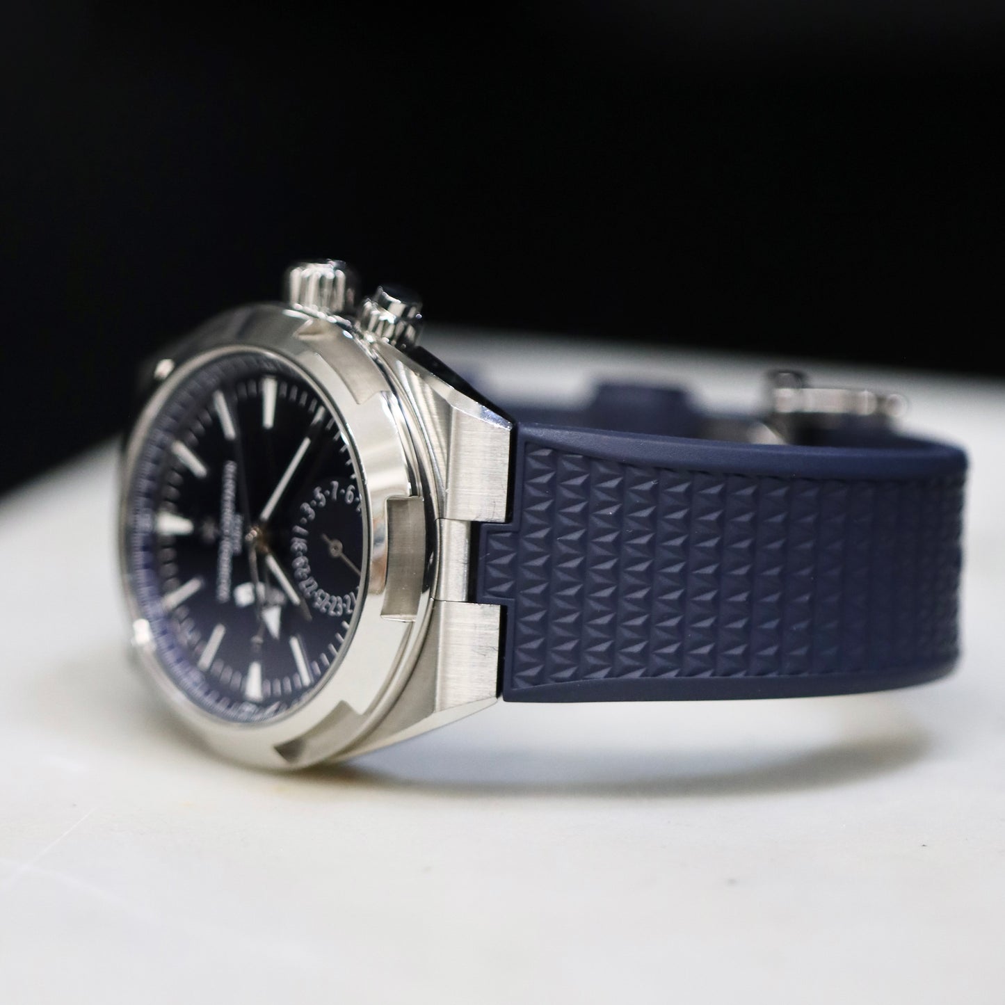 Vacheron Constantin Overseas 7900V - Dual Time - Blue