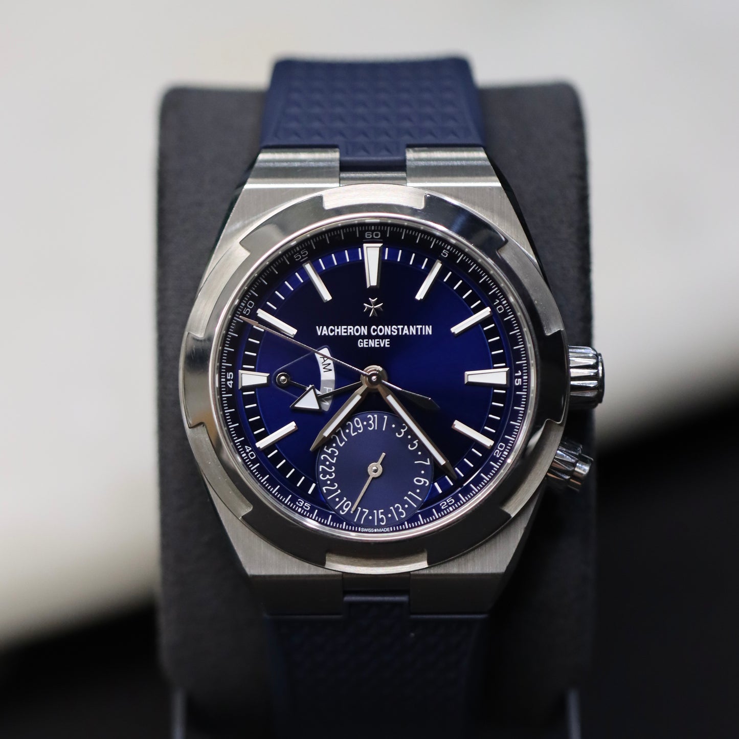 Vacheron Constantin Overseas 7900V - Dual Time - Blue