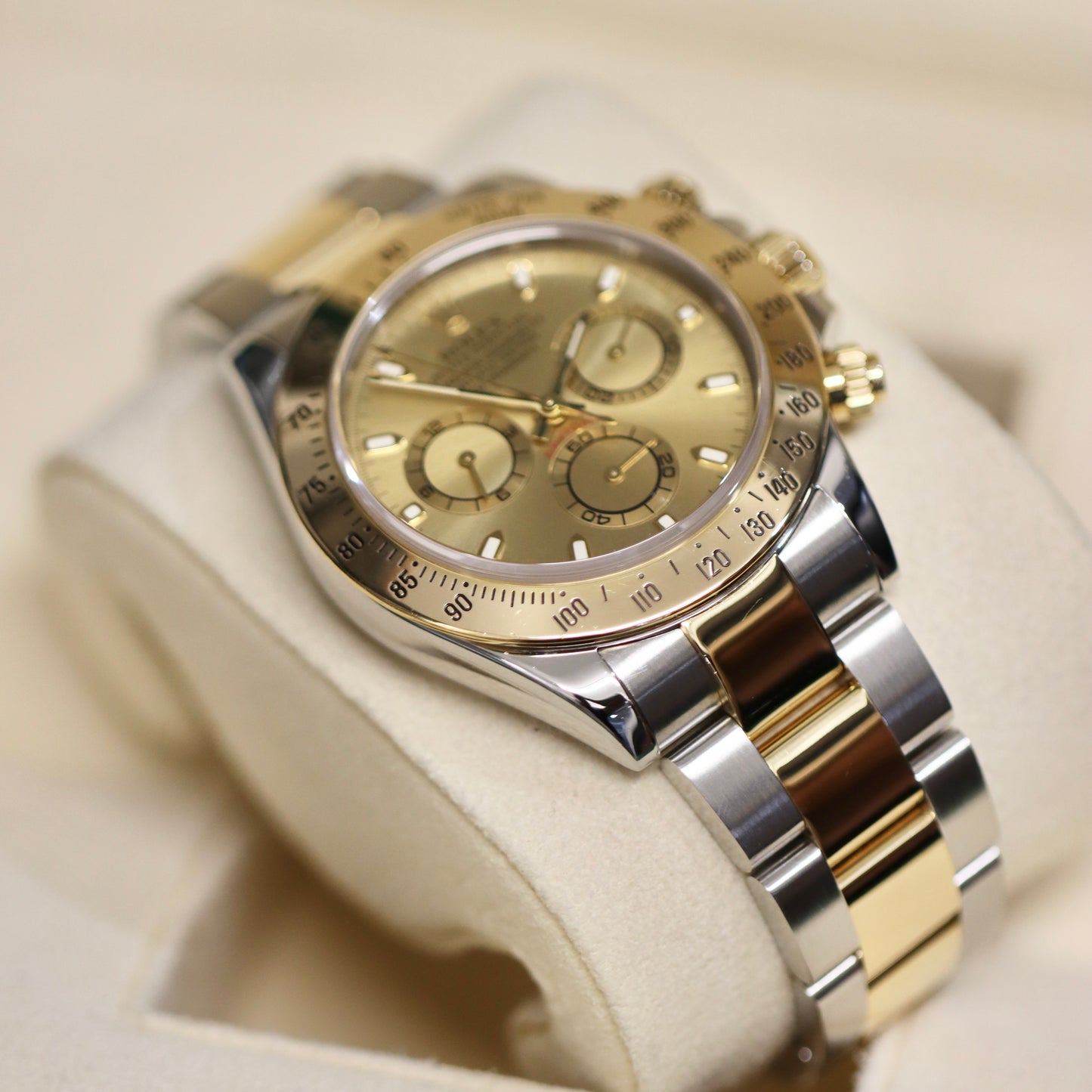 2004 Rolex Daytona 116523 -Champagne - 40MM - Box & Papers