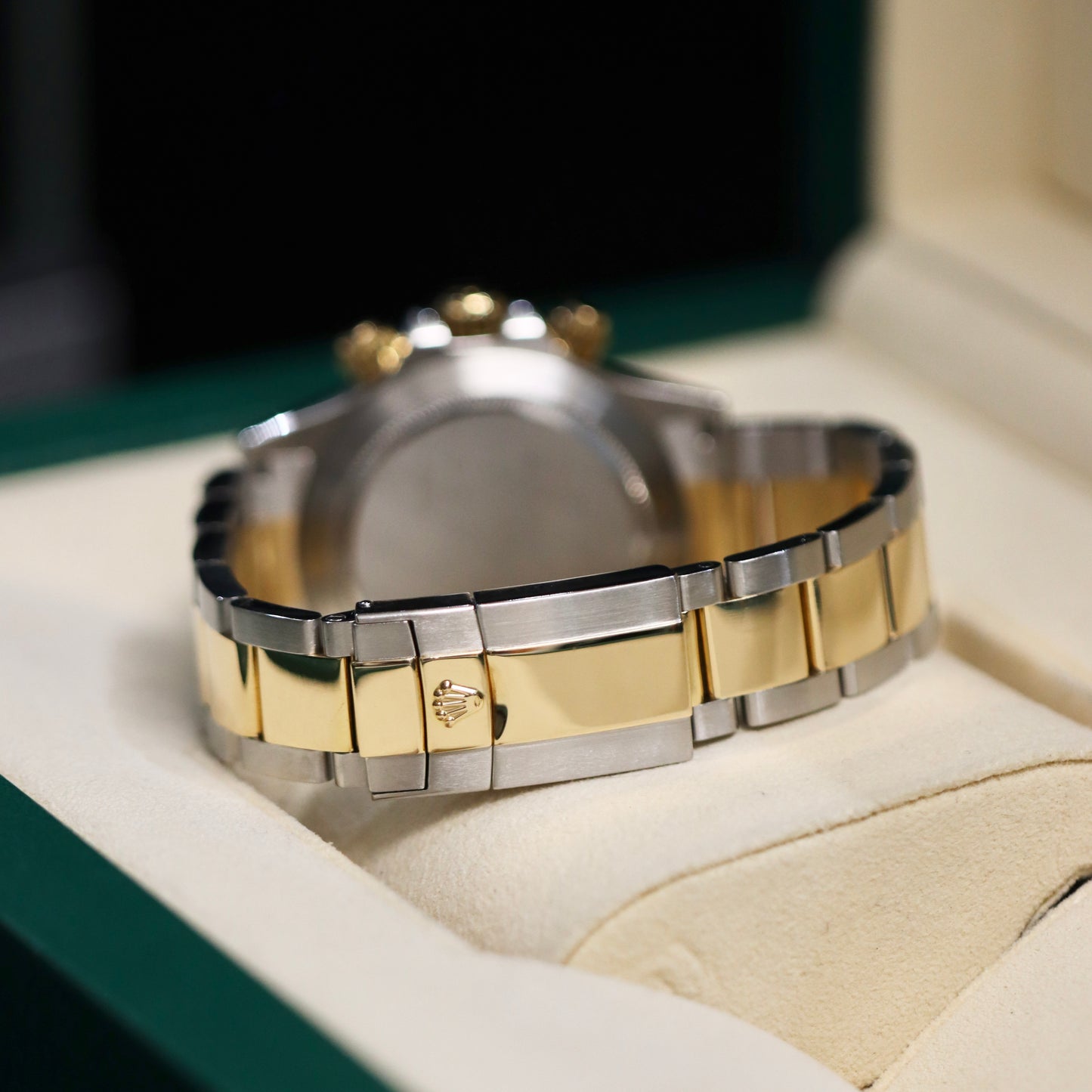 2004 Rolex Daytona 116523 -Champagne - 40MM - Box & Papers