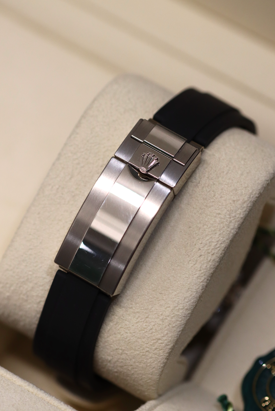 2024 Rolex Yatch-Master 42mm White Gold - F VS Diamonds