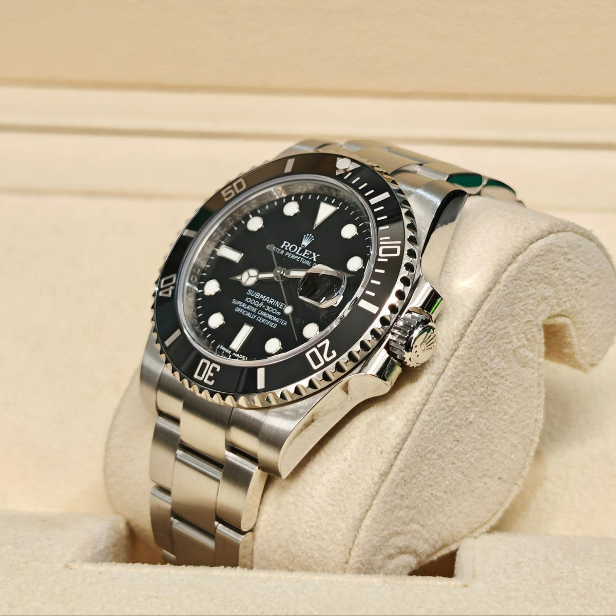 2011 Rolex Submariner Date 116610LN - 40MM - Box & Card